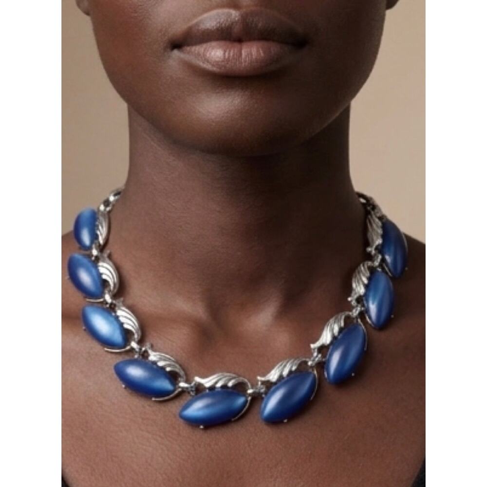 Vintage Distressed Blue Thermoset Leaf Necklace 16”